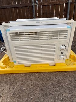 GE Window Air Conditioner Unit
