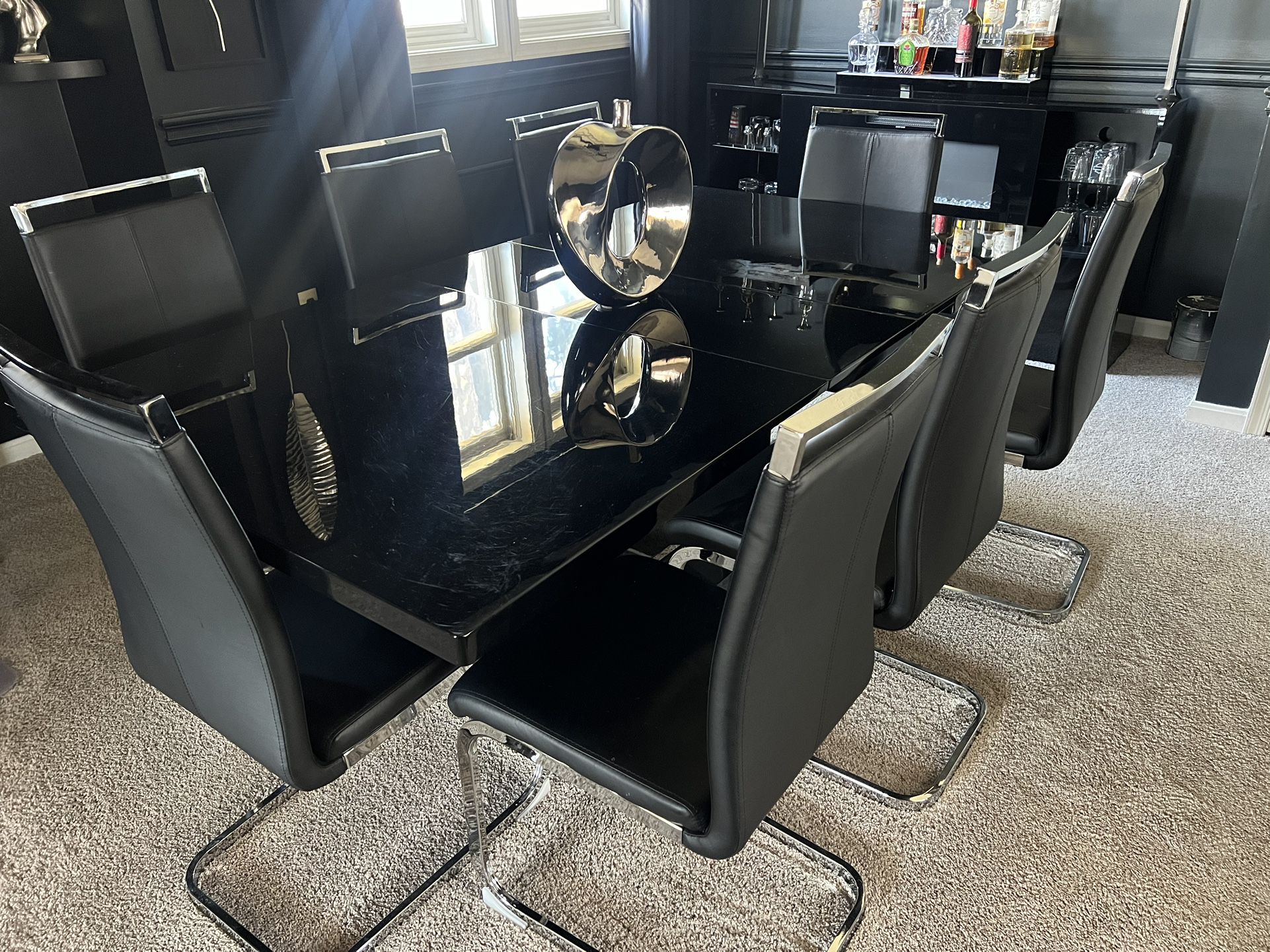 Black Lacquer Dining room Table 