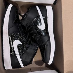 Jordan 1 Mid Size 7 