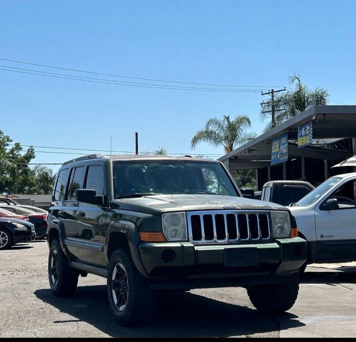 Green Jeep commander