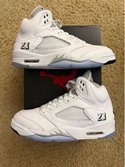 Size 9.5 (Pre owned, comes with original box) - 2026 Air Jordan 5 retro white metallic