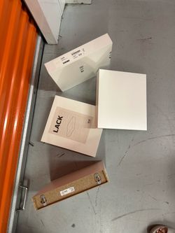 Floating shelf