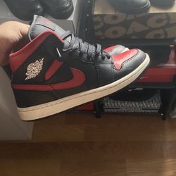 air jordan 1 mid ‘bred twist’