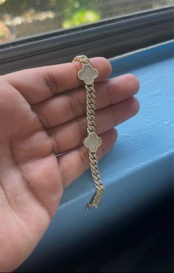 Bracelet