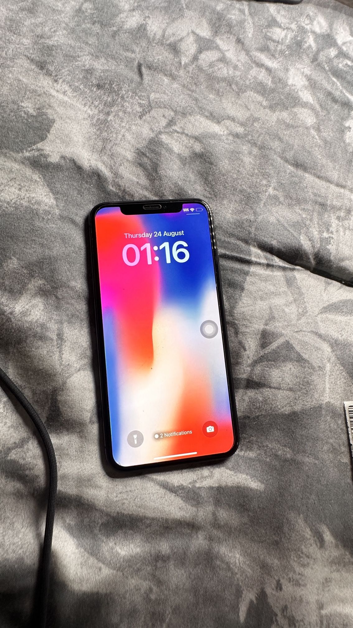 UNLOCKED IPHONE X 64GB 100% Battery