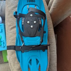 Youth Snow Shoes/Poles