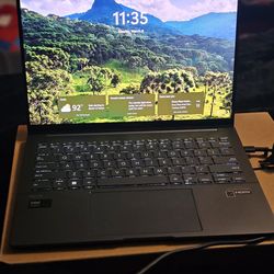 Asus zenbook OLED touchscreen labtop