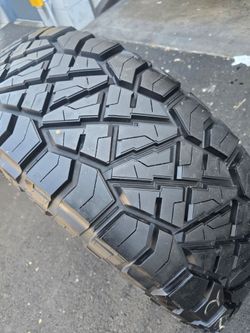 One tire Lt37x13.50r20 Nitto ridgerappler like 99% tread on $120.00