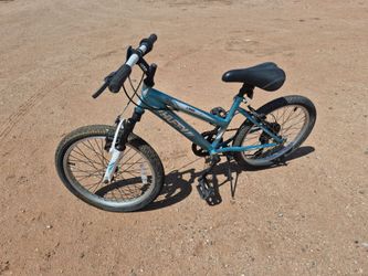 Huffy highland 7spd girls mtb bike