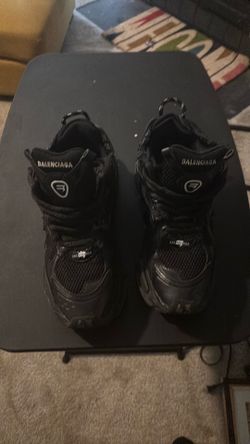 Balenciaga runners size 43