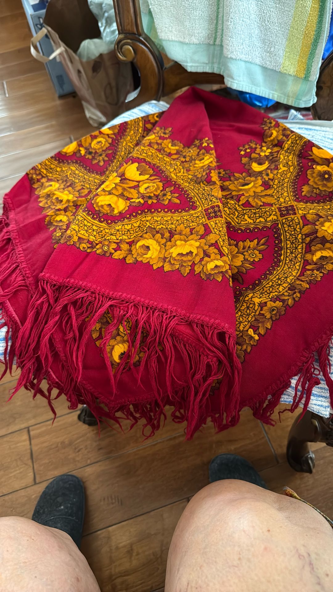 Pablovo Posad Shawl  100 Pr.Wool Light And Beautiful 