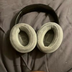 BOSE Noise Cancelling Headphones