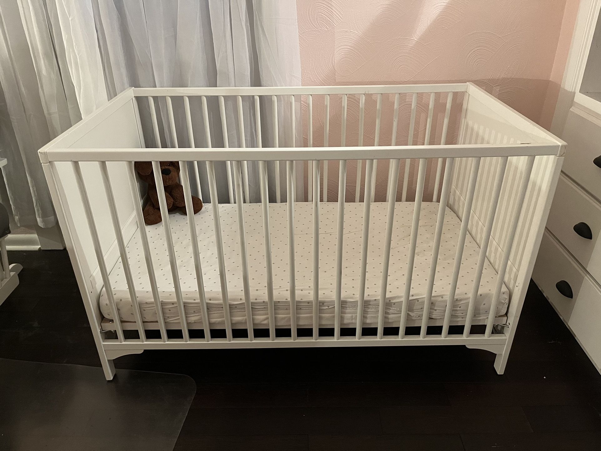Crib With Mattress 