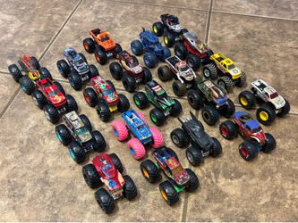 20 Hot Wheels Monster Jam 4” trucks