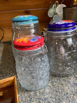 Pioneer woman canisters