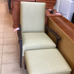 Chair With Ottoman 