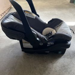 Baby Trend Car seat & Base 