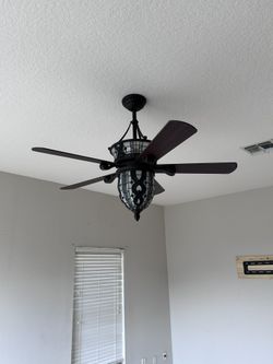 52 inch Hampton Bay Tiffany style glass ceiling fan