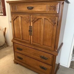 Wood Bedroom set with King Headboard