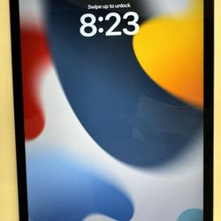 iPad Pro 11 Inch 256GB 3rd Generation (Wi-FI) With Smart Keyboard Folio