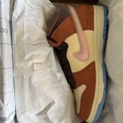 Social Status nike dunk mid size 9