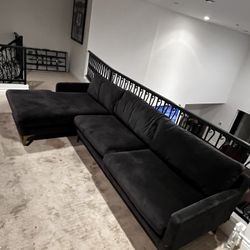Black Couch - Modern Design