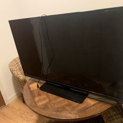 PS4 slim /Two Controllers/48 Inch Vizio