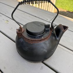 Vintage cast iron teapot swivel lid