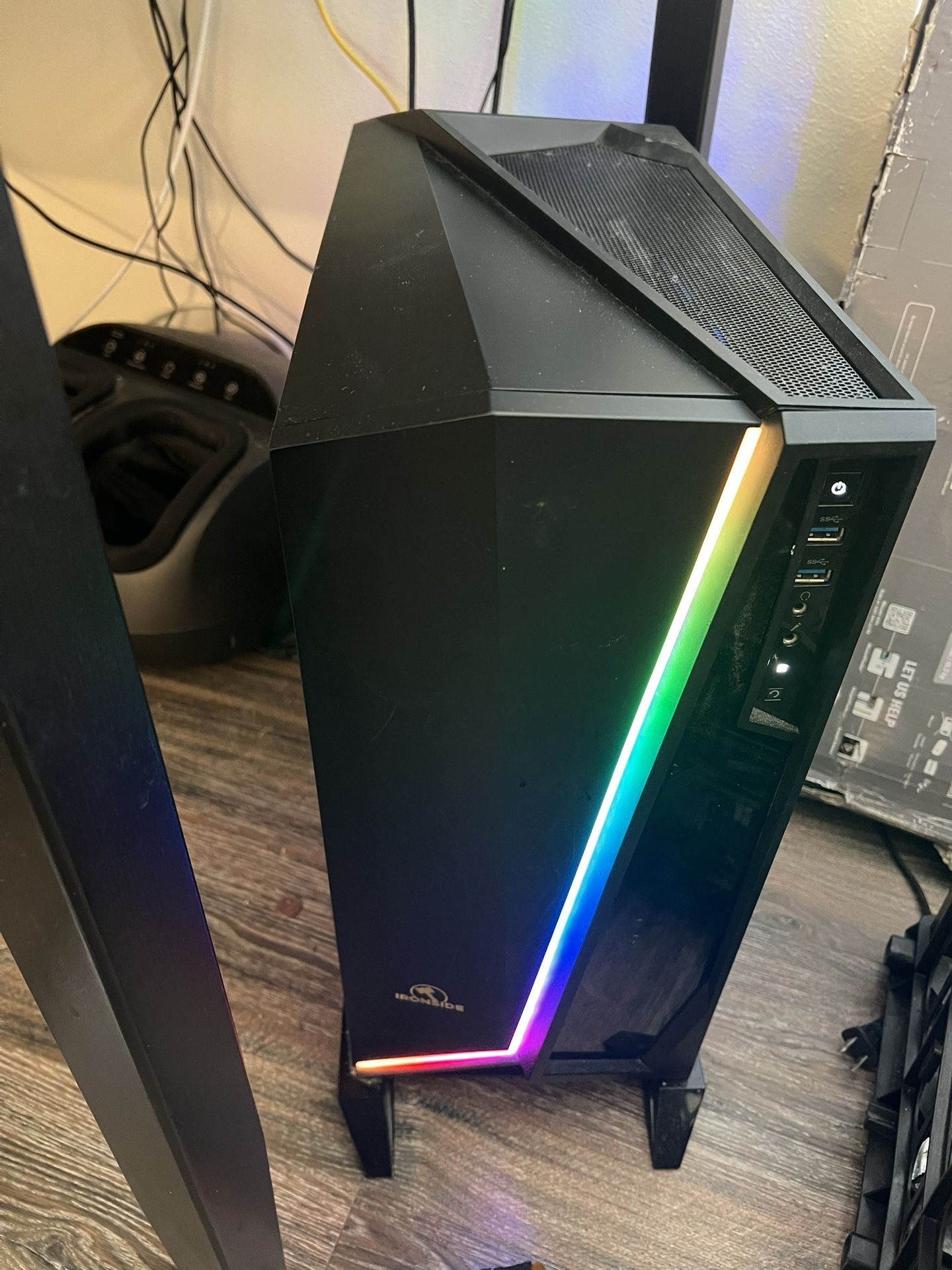 Gaming PC and entire Gaming Setup