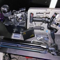 Fujifilm X-T4 Camera Bundle