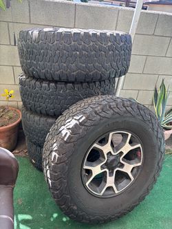 Jeep wrangler wheels and tires