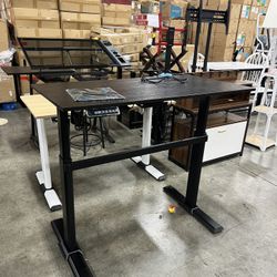 Electric Height Adjustable Standing Desk / Escritorio de pie eléctrico ajustable en altura
