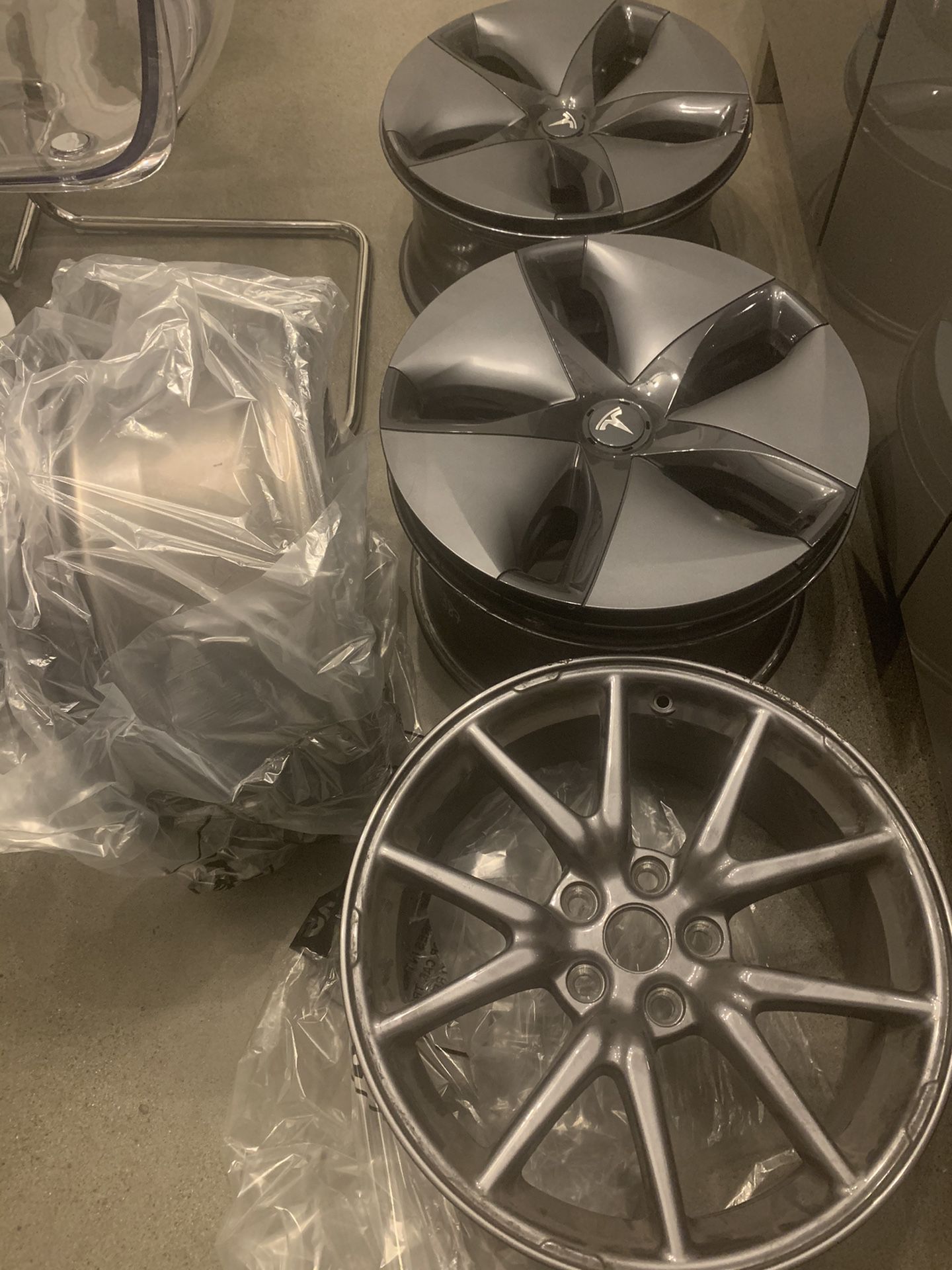 Tesla Model 3 aero wheels/covers