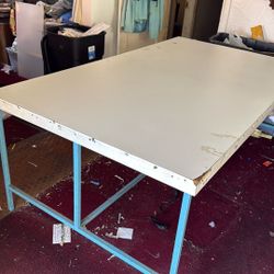 Cutting Table For A Seamstress