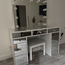 Vanity With Chair