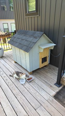 Outdoor Dog Or Cat House
