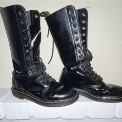 Dr. Martens Black Leather Knee High Combat Boots Lace Up Men's Size 6 EU 38
