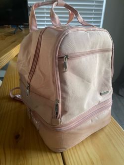 Pump carrying bag