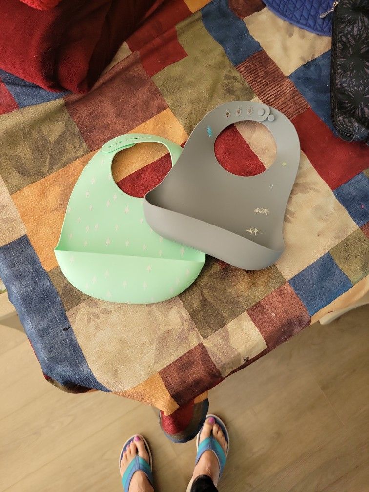 2 RUBBER BIBS FOR BABIES SEE DESCRIPTION