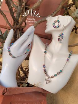 Sterling Silver 925 Necklace, Earrings and Bracelet Set with Tourquse stone.