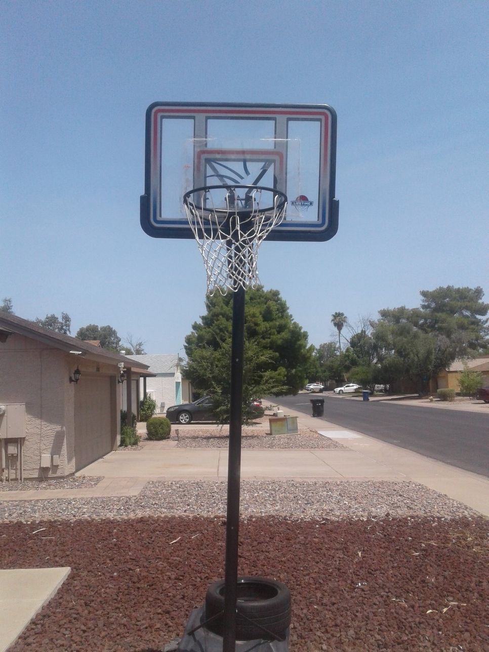 Lifetime Adjustable Basketball Hoop(new net)