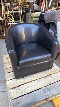 Tub Swivel Chair