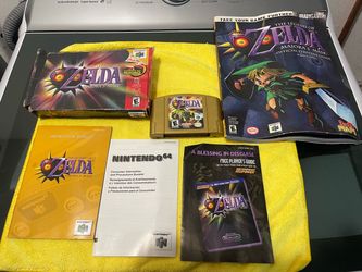 Nintendo 64 Zelda majoras mask Cib with players guild with poster