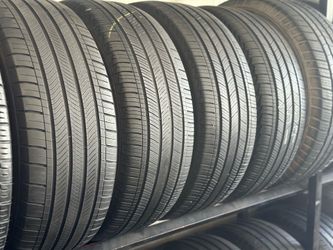 SET OF TIRE 235 55 19 MICHELIN 85% LIFE