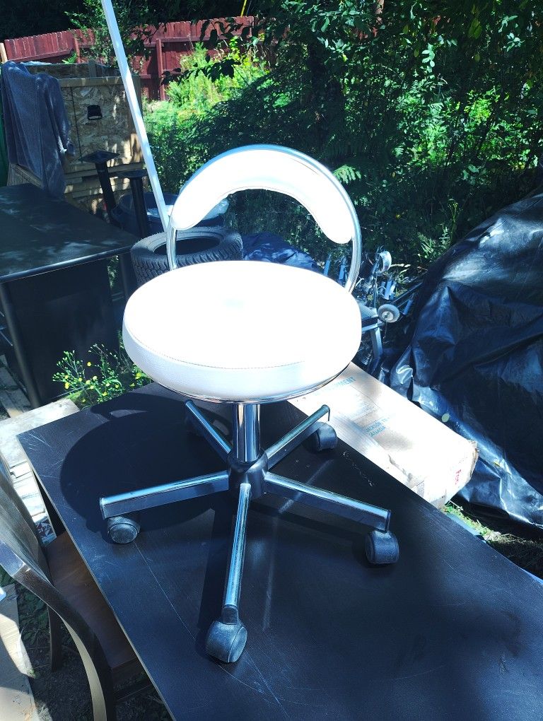 Nice White Leather Stool