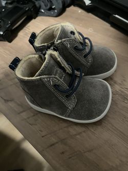 Uggs Kristjan Infant Snow Boot Size 2-3