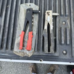 Rivet Gun