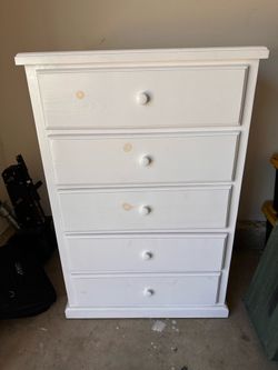 White wooden dresser
