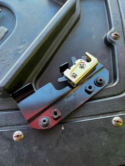 Cabinet Latch with Bracket