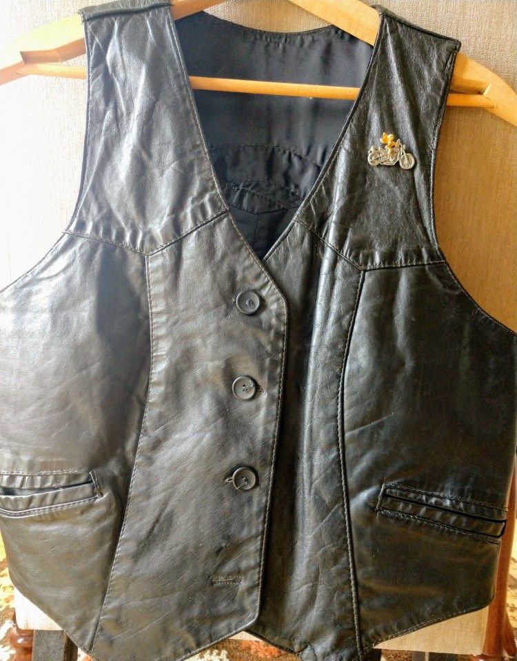 Small Ladies Black Leather Riding Vest